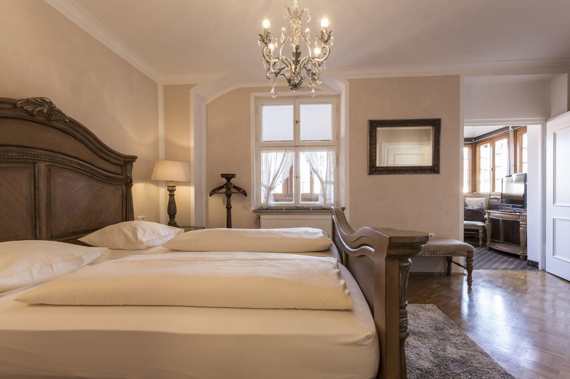 Meiser Altstadt Hotel ディンケルスビュール エクステリア 写真