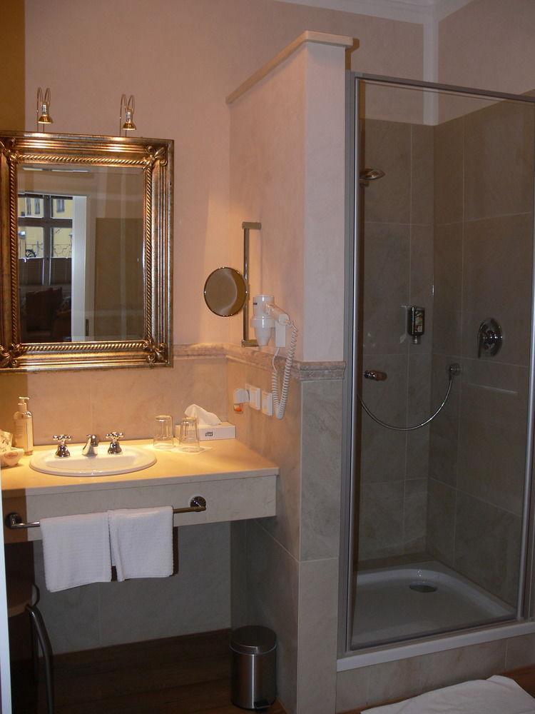 Meiser Altstadt Hotel ディンケルスビュール エクステリア 写真
