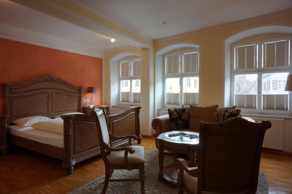 Meiser Altstadt Hotel ディンケルスビュール エクステリア 写真