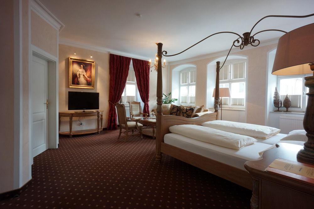 Meiser Altstadt Hotel ディンケルスビュール エクステリア 写真