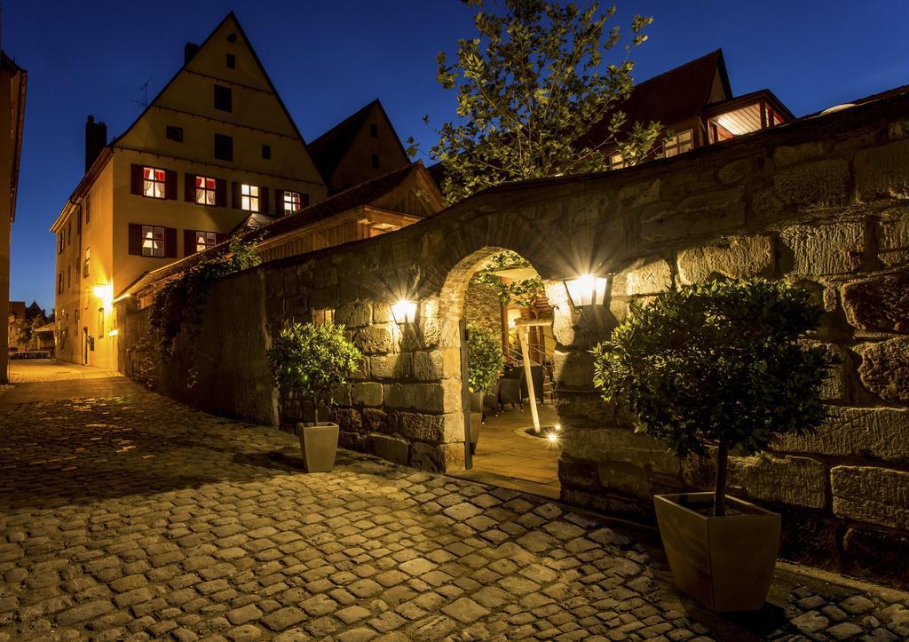 Meiser Altstadt Hotel ディンケルスビュール エクステリア 写真