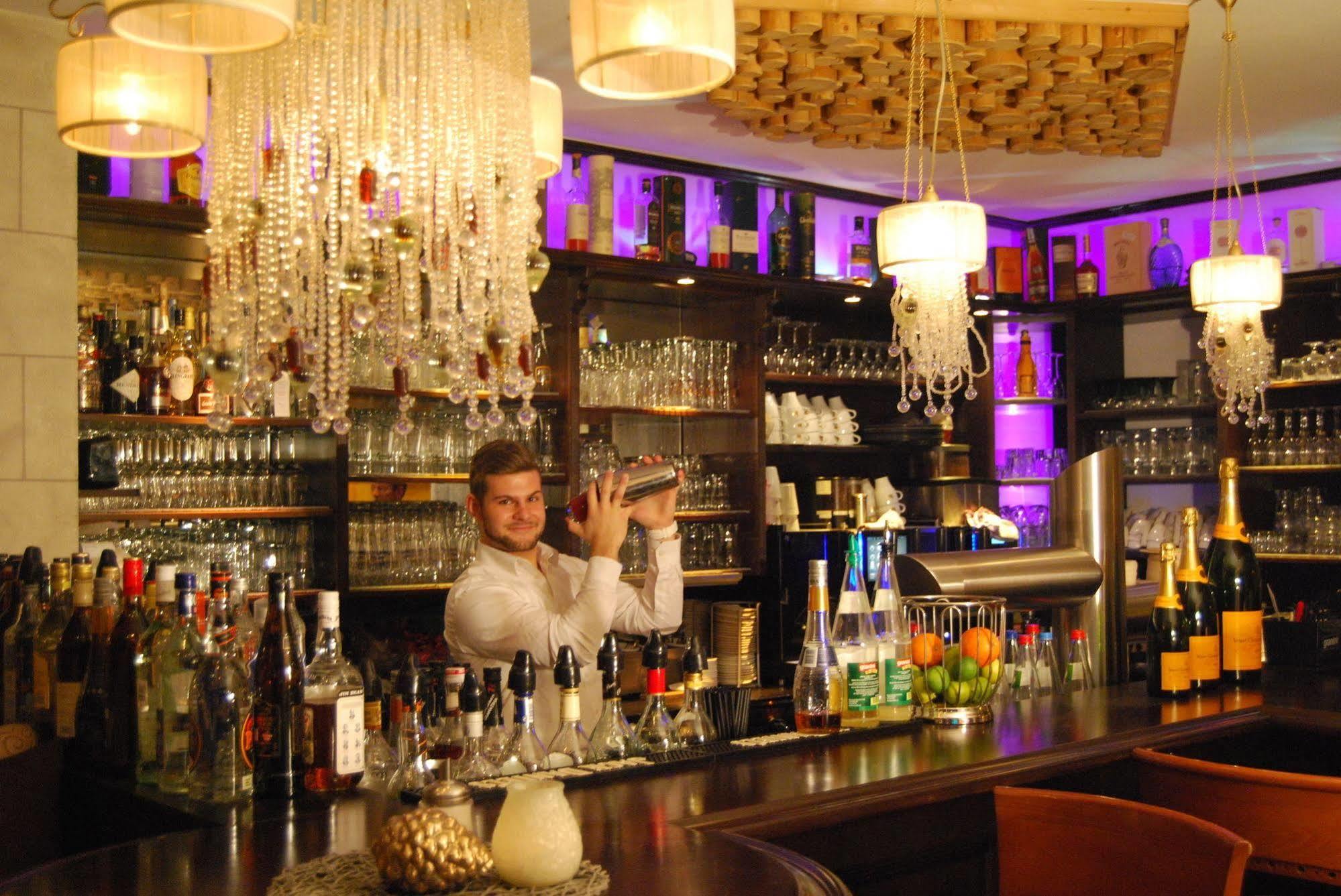 Meiser Altstadt Hotel ディンケルスビュール エクステリア 写真