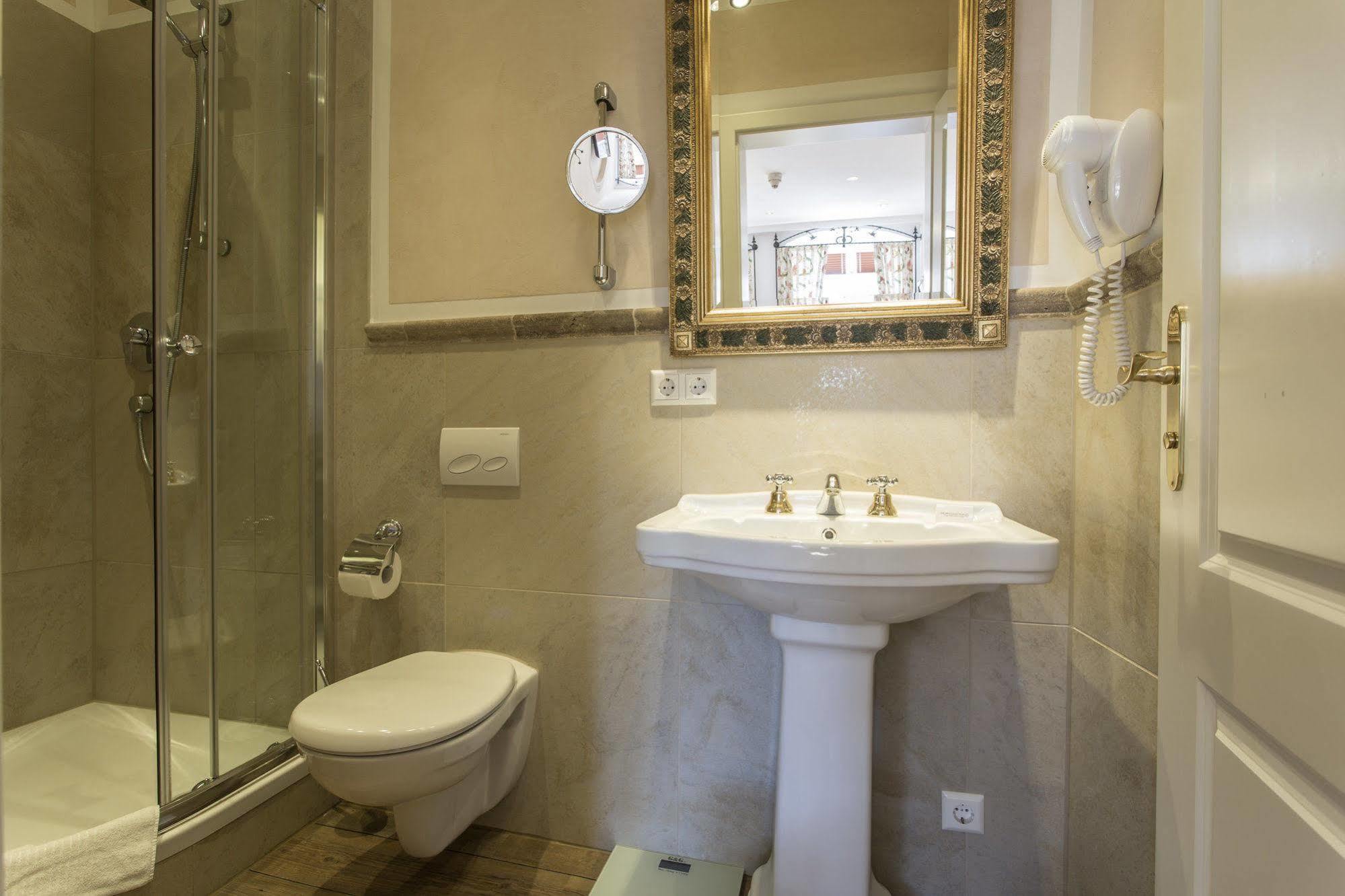 Meiser Altstadt Hotel ディンケルスビュール エクステリア 写真